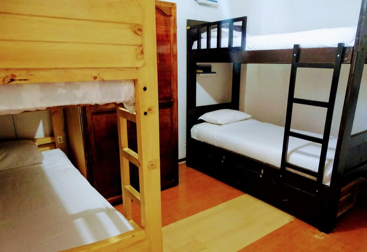 Erupcion Art Hotel & Hostel Баньос Экстерьер фото